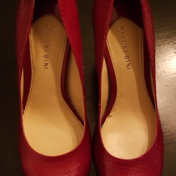 Gianni Bini red patent leather pumps nwot Taylor Swift Red era - Picture 5 of 7